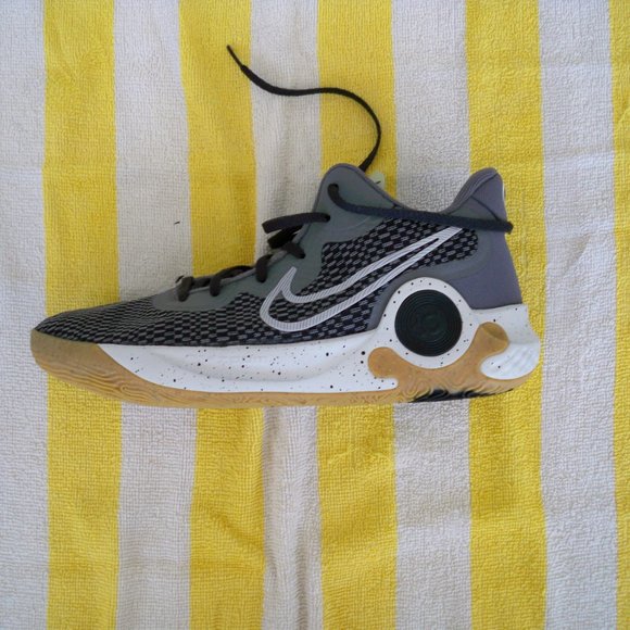 nike KD Trey 5 athletic basketball shoes size 11.5 mens
